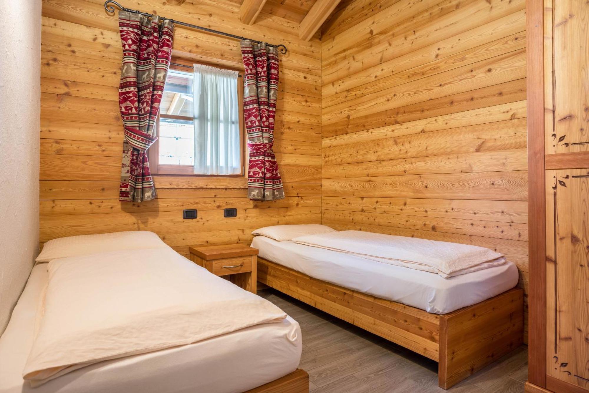Chalet Camping Fae 1 Мадона ди Кампильо Екстериор снимка