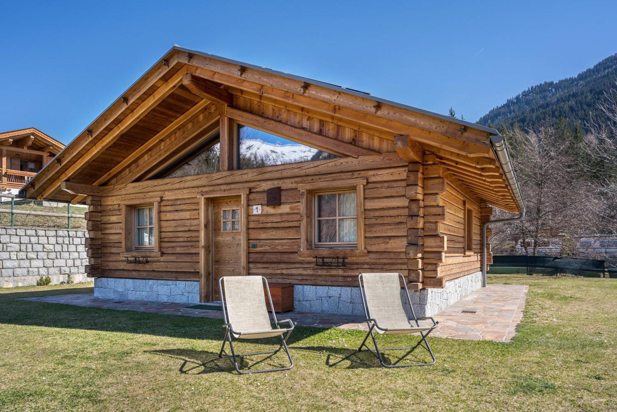 Chalet Camping Fae 1 Мадона ди Кампильо Екстериор снимка